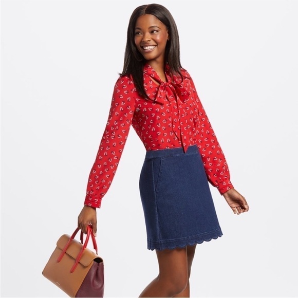 Draper James Red  Floral Tie Neck Top Sz S NWOT - Picture 1 of 8